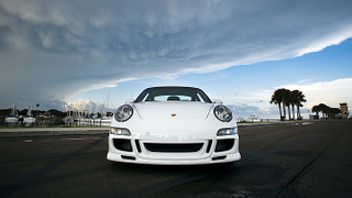 Illustration for article titled Sit In The Center Of This Porsche 911 Like It's A Gosh Darn McLaren F1